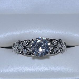 🎉 HP 🎉 925 Sterling Silver Engagement Ring